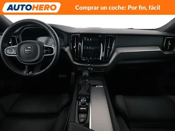 Volvo XC60 2019, foto 13