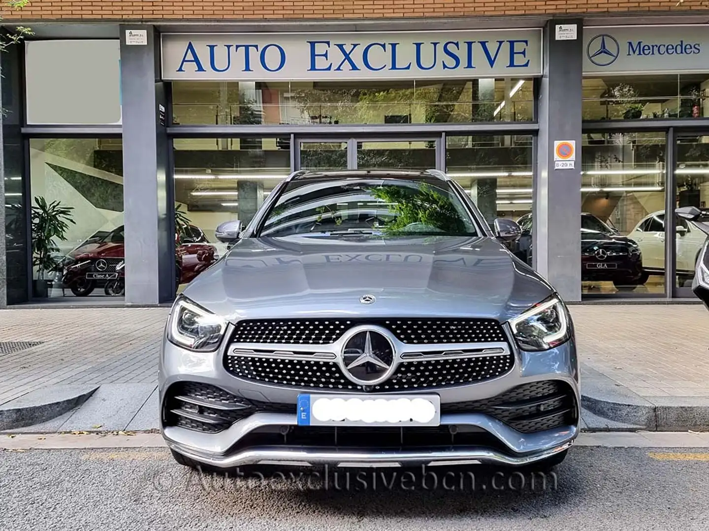 Mercedes-Benz GLC 300 300e 4Matic 9G-Tronic Grau - 2
