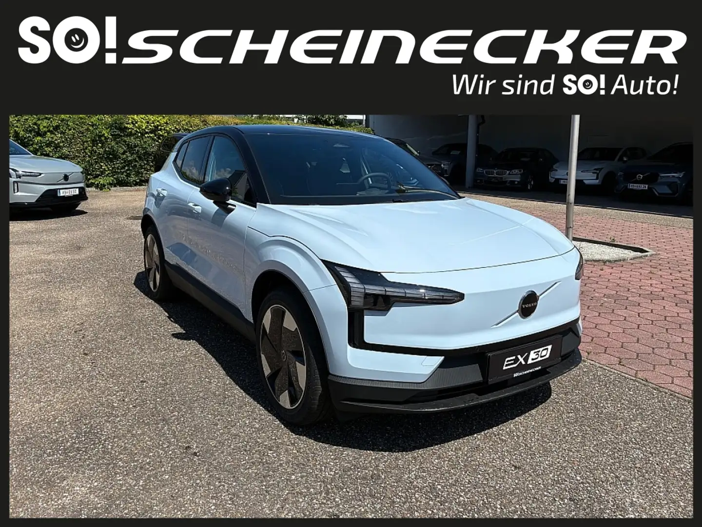 Volvo EX30 Single Motor Extended Range 69kWh Plus Blau - 1
