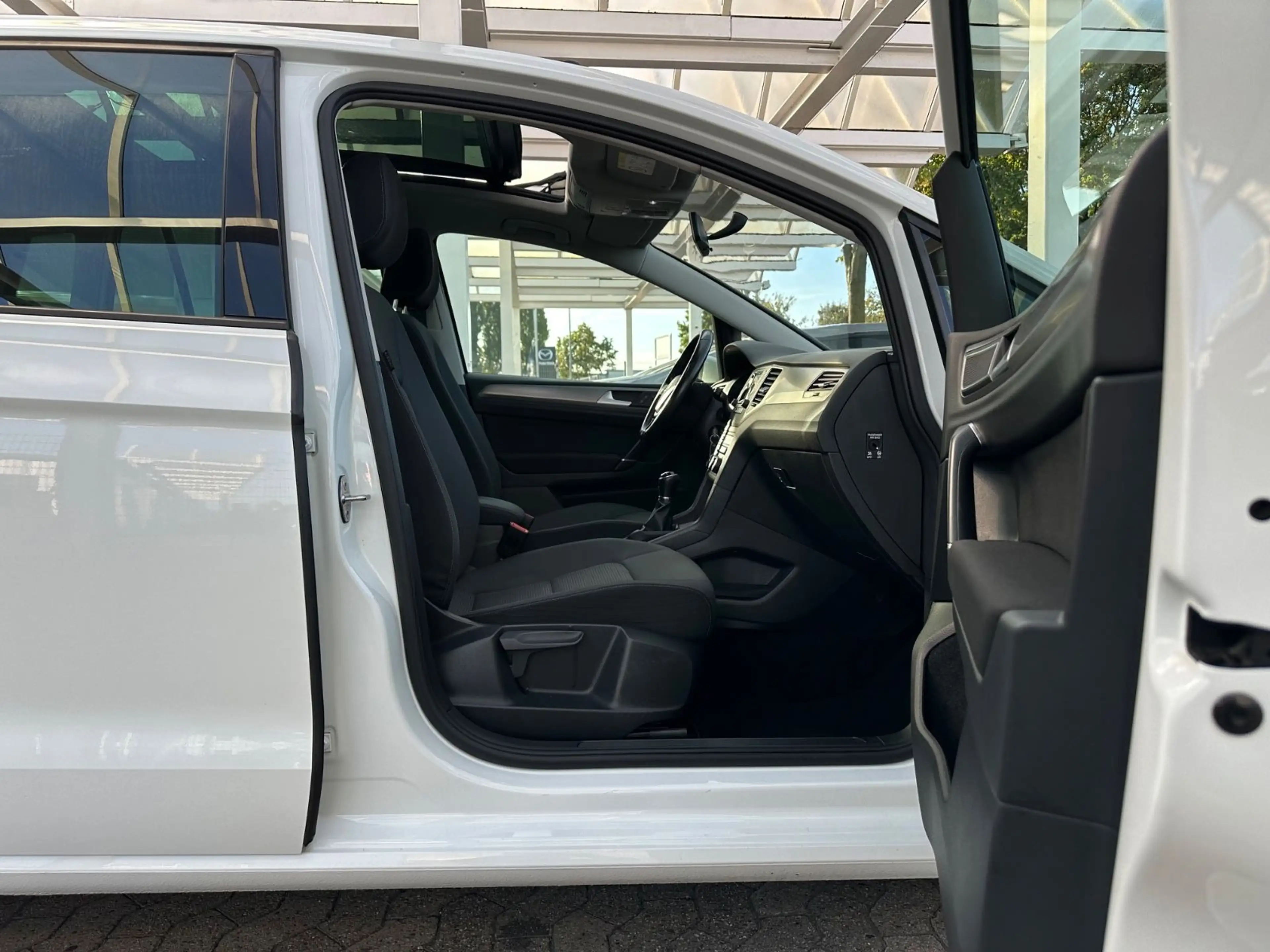 Volkswagen Golf Sportsvan *Pano*Klima*Alu*Tempomat*PDC*Elekt — photo 5