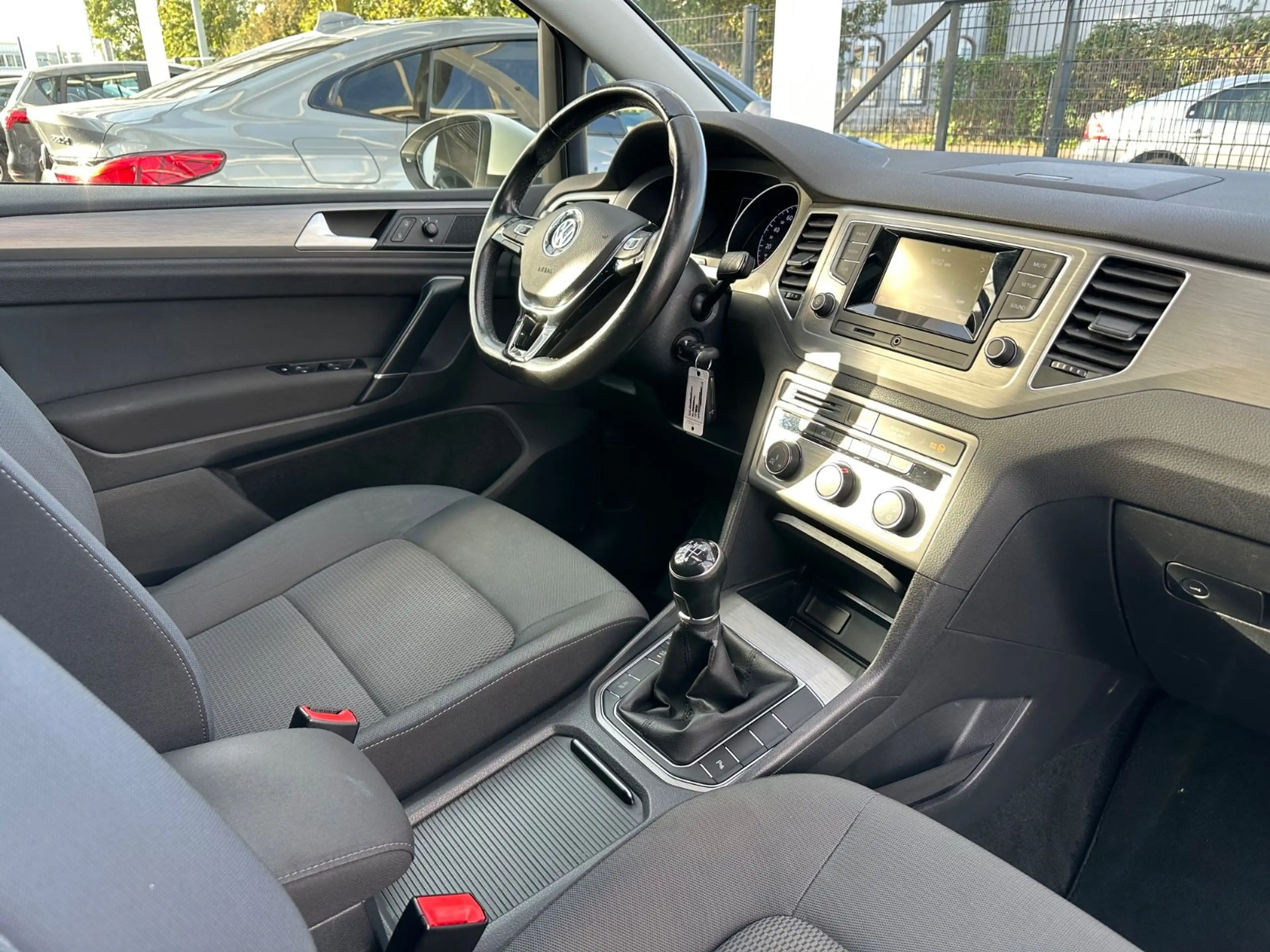 Volkswagen Golf Sportsvan *Pano*Klima*Alu*Tempomat*PDC*Elekt — photo 6
