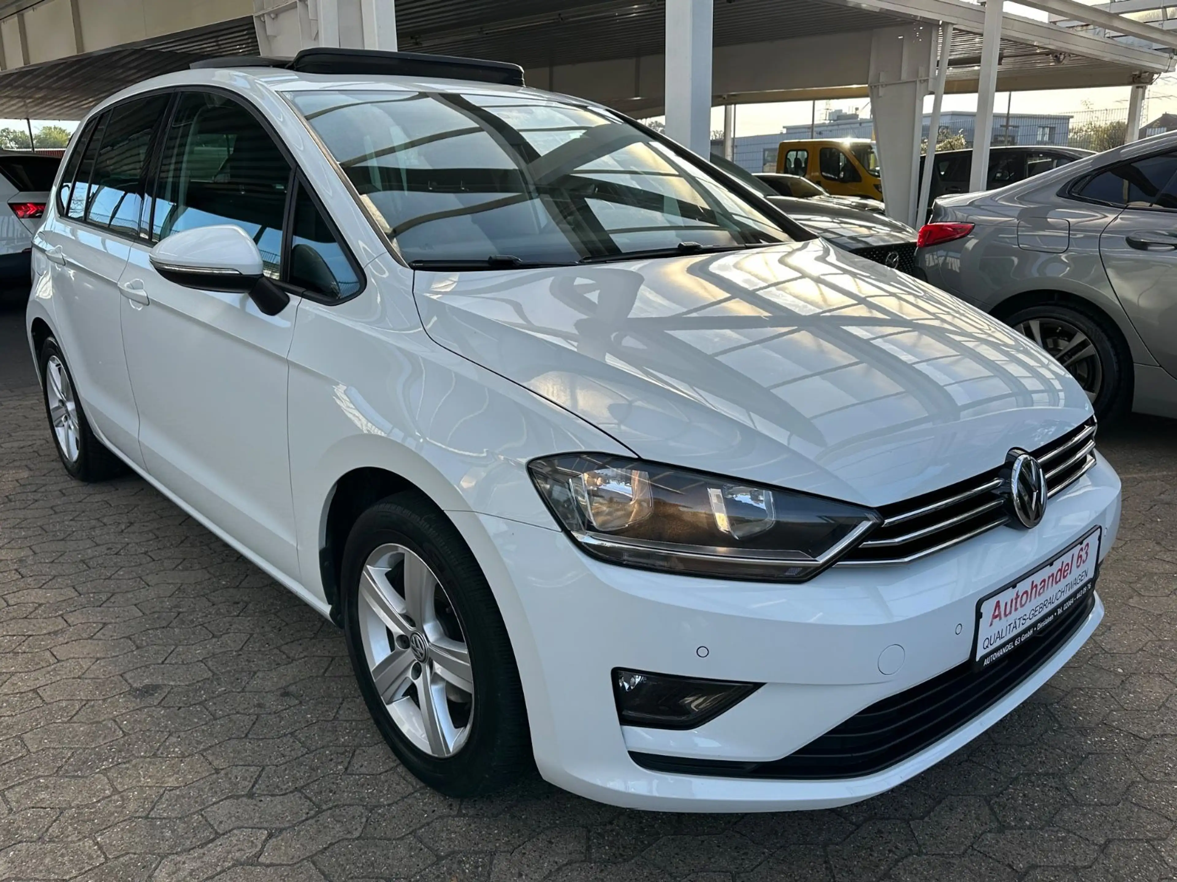 Volkswagen Golf Sportsvan *Pano*Klima*Alu*Tempomat*PDC*Elekt — photo 9