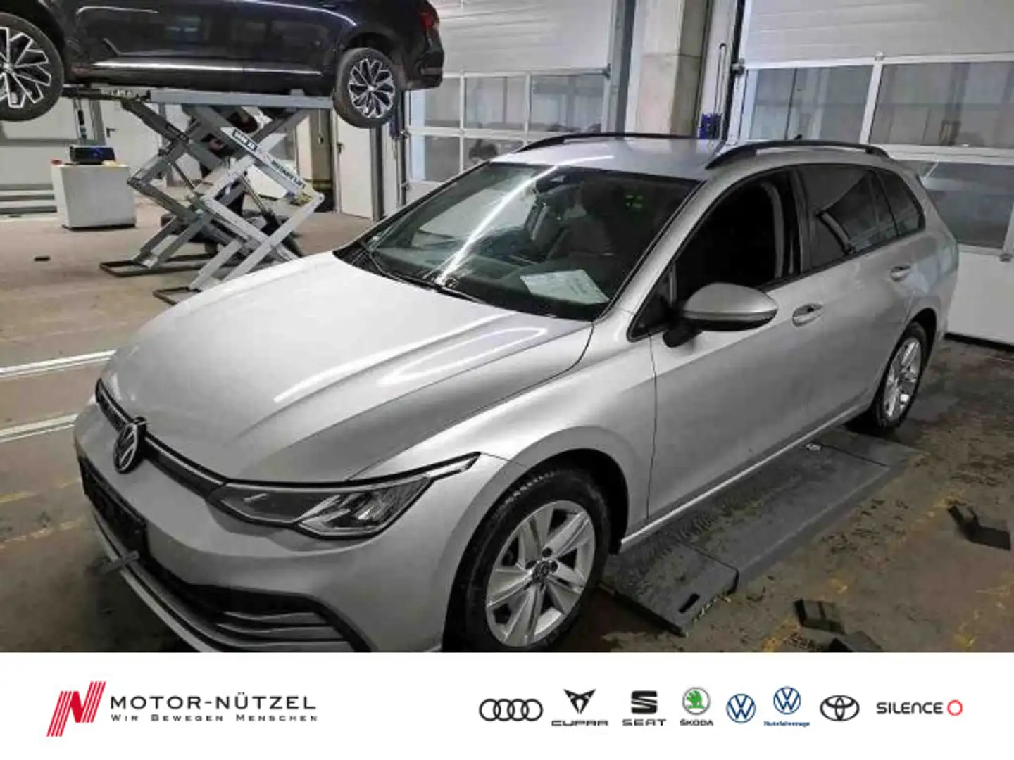 Volkswagen Golf Variant Golf VIII Variant 2.0 TDI DSG 5JG+LED+NAVI+AHK Silber - 1