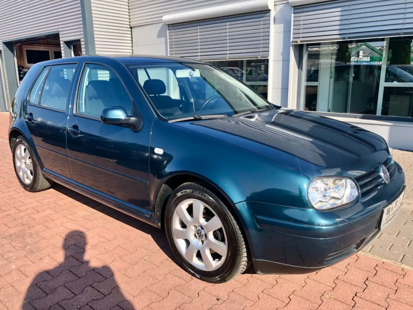 Volkswagen Golf 1.6 FSI Pacific /Klimaautomatik Vert - 1