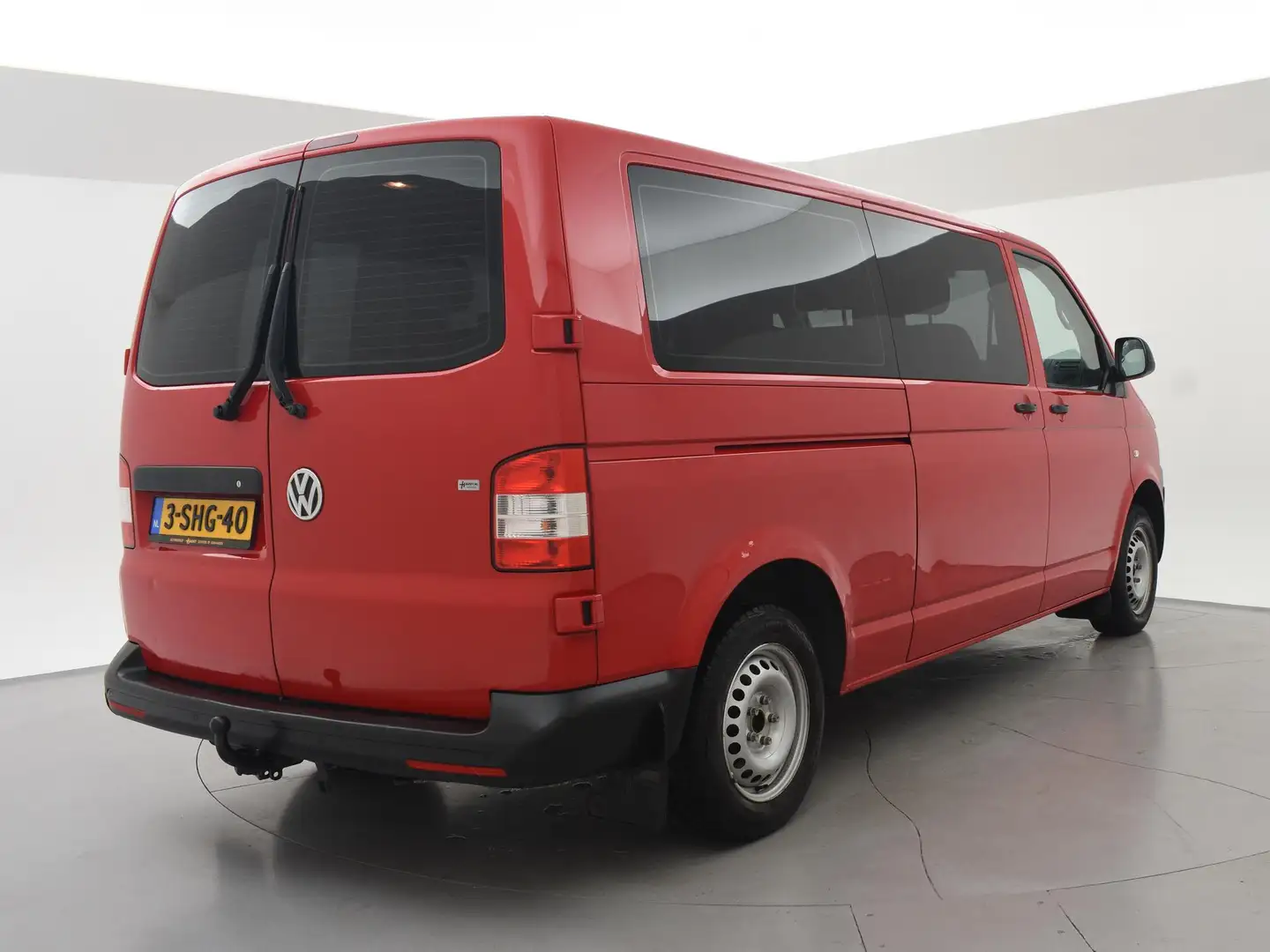 Volkswagen 2.0 TDI 140 PK DSG L2H1 8-PERSOONS BTW/BPM VRIJ + Rood - 2
