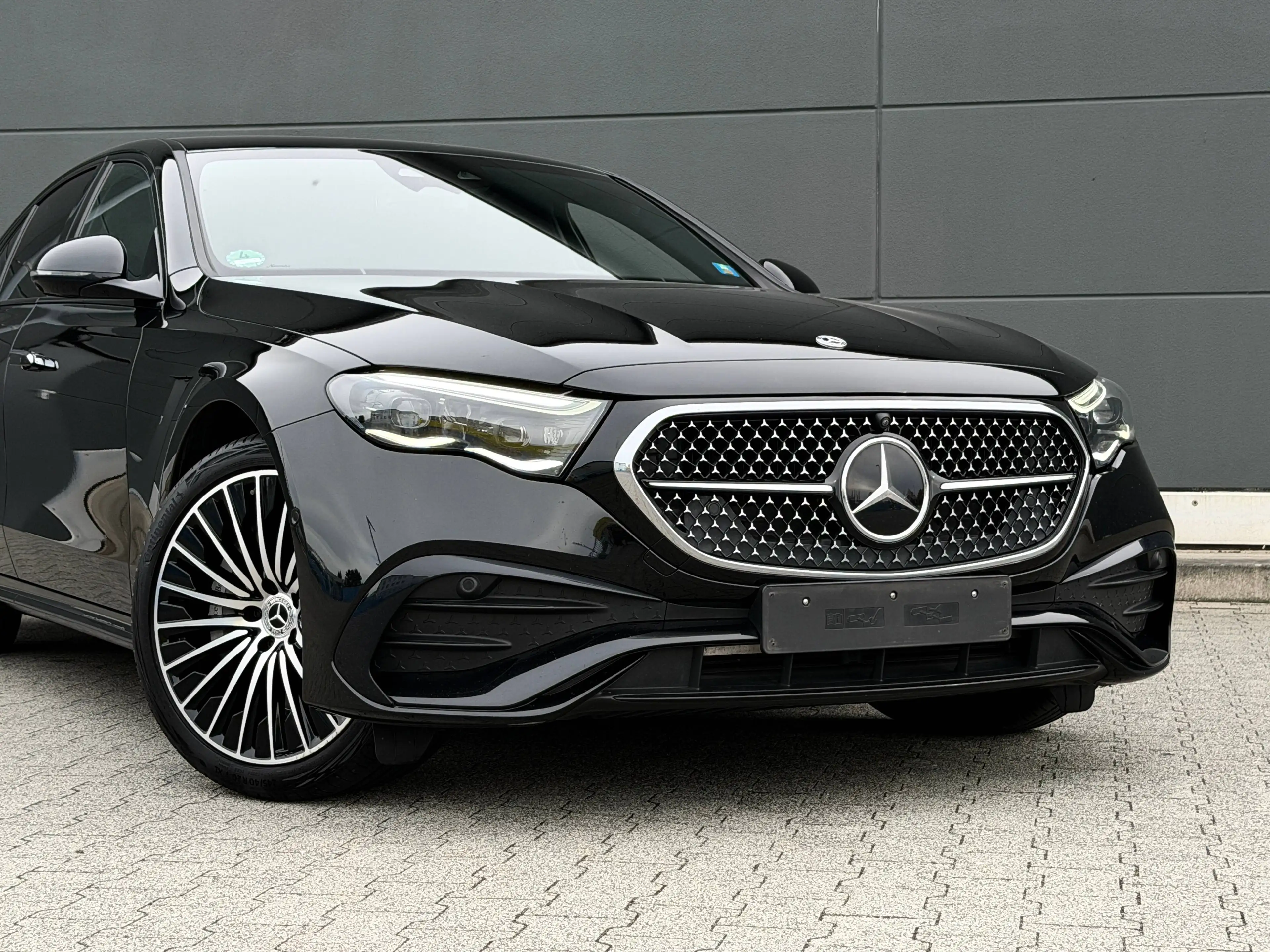 Mercedes-Benz E 400 E 400 e 4Matic 3x AMG HeadUp 360°Kam Night-Paket Unfallfrei — photo 9