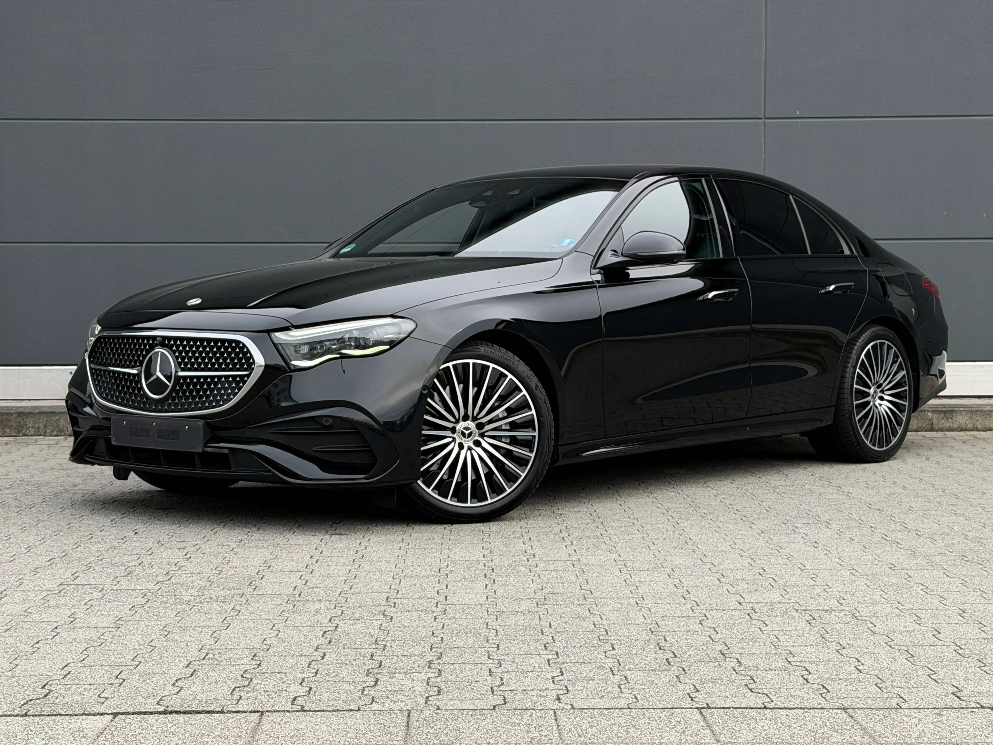 Mercedes-Benz E 400 E 400 e 4Matic 3x AMG HeadUp 360°Kam Night-Paket Unfallfrei