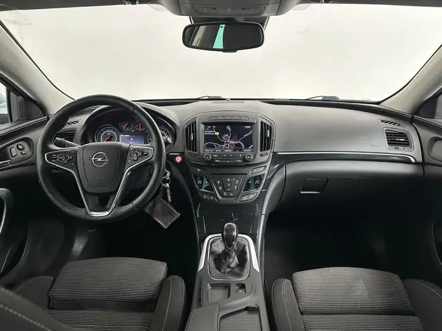 Opel Insignia view 4