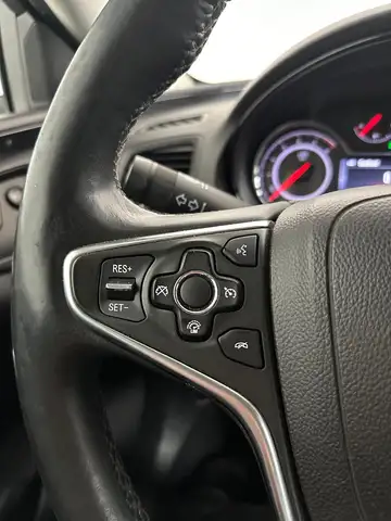 Opel Insignia view 6