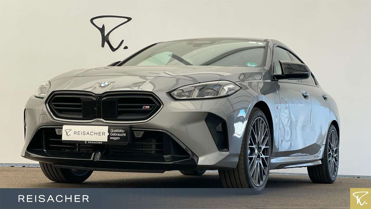 BMW 235 2026