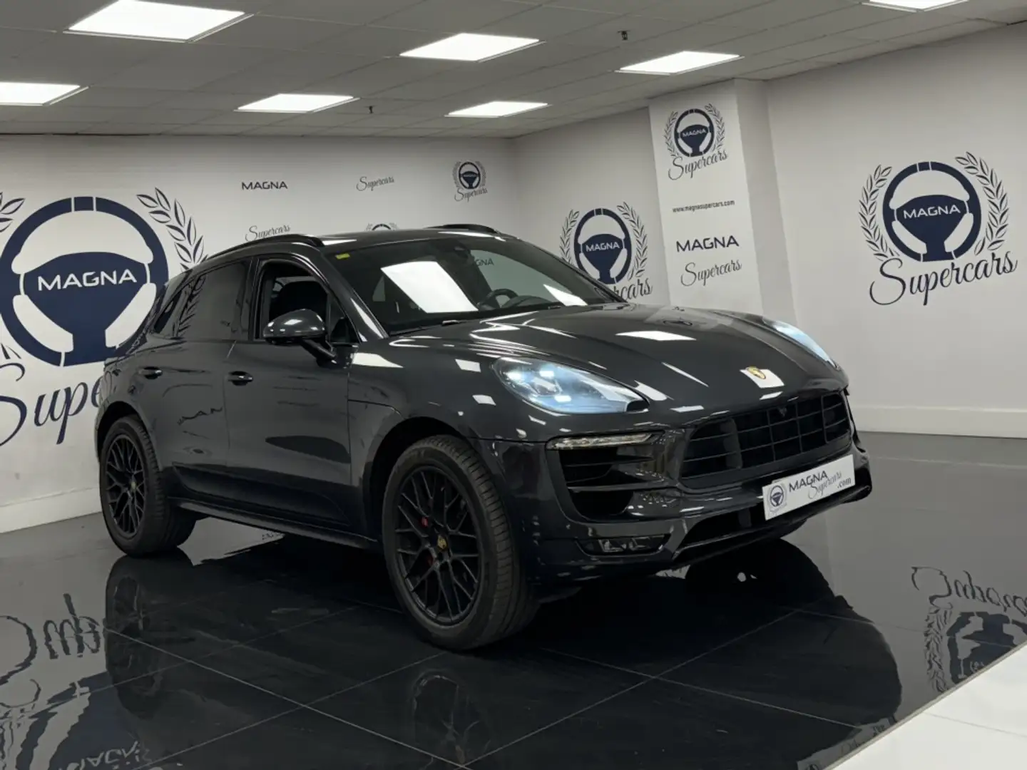 Porsche Macan GTS Aut. Gris - 1