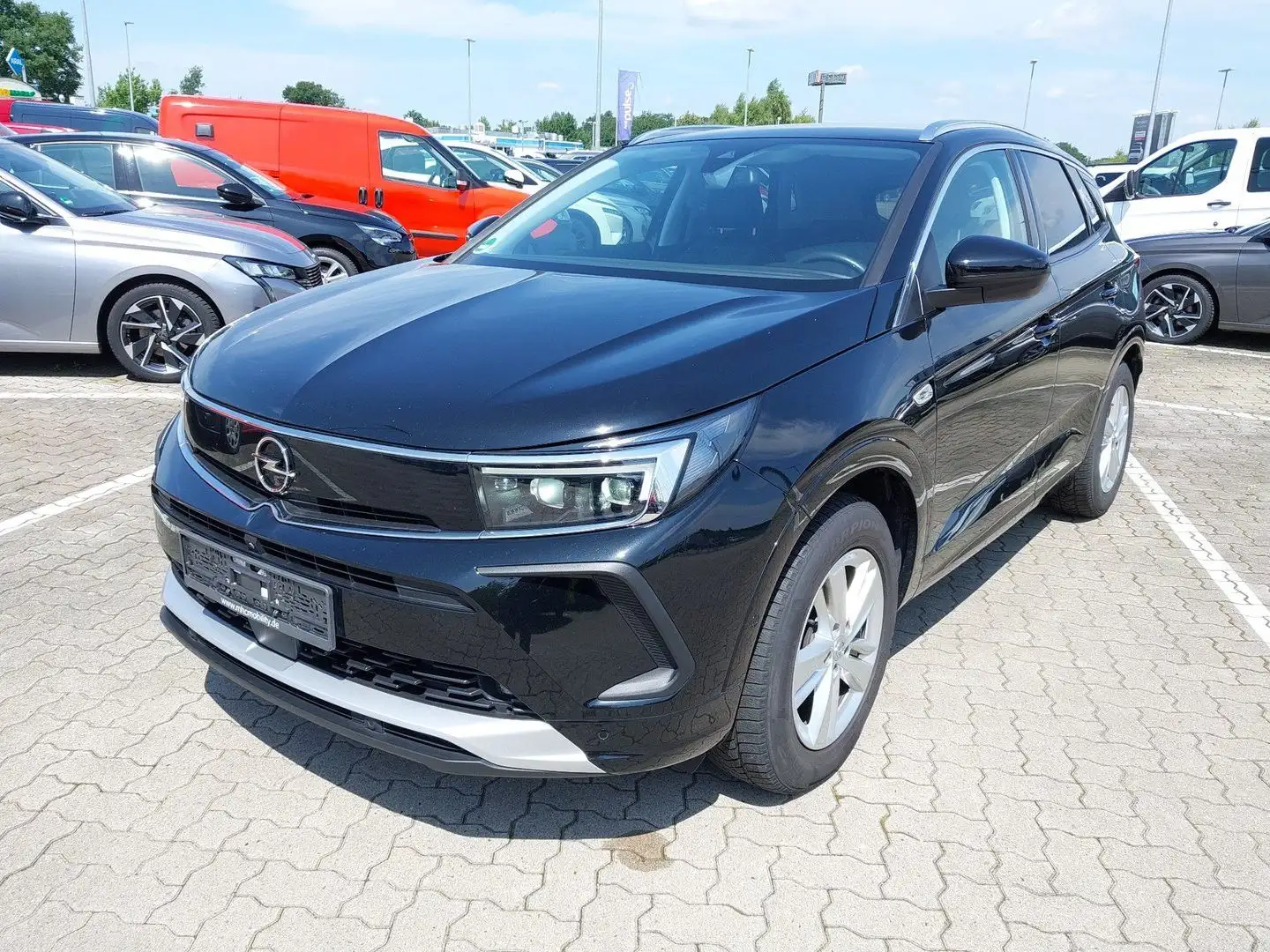 Opel Grandland X Grandland 1.5CDTI Ultimate AUTOMATIK*LED*NAVI* Zwart - 1