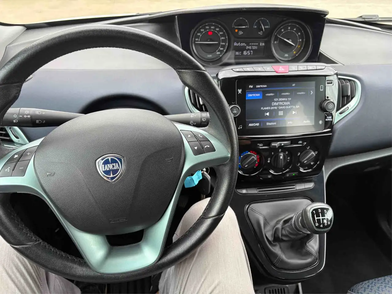 Lancia Ypsilon 2023 — фото 15