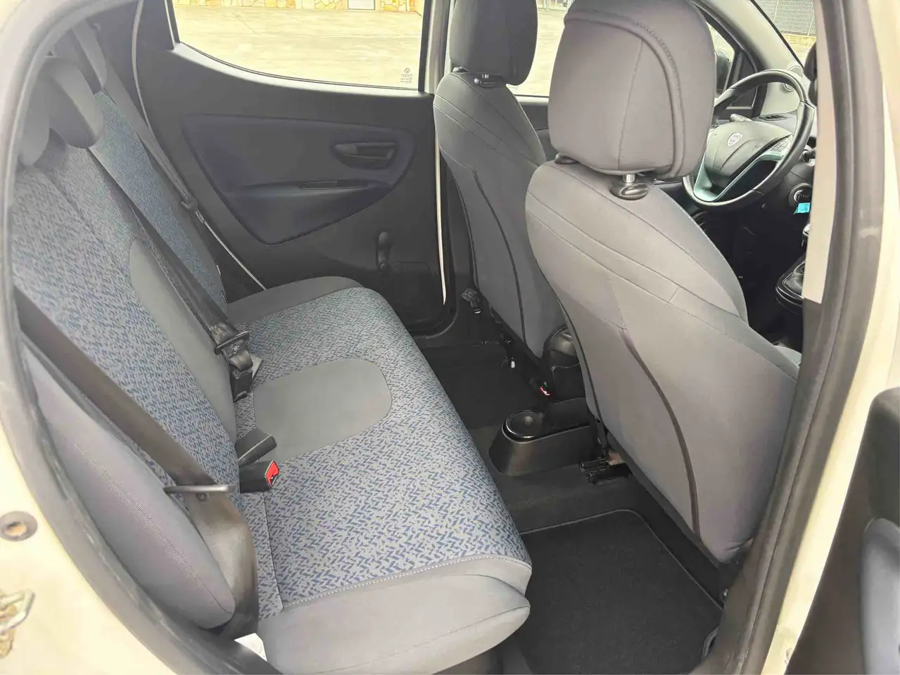 Lancia Ypsilon 2023 — фото 14