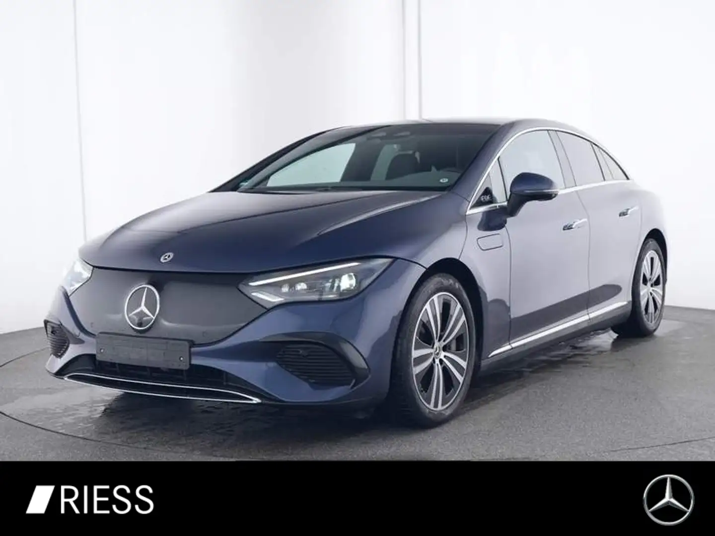 Mercedes-Benz EQE 300 Electric Art Distr Pano Hyper WPumpe 360 Albastru - 1