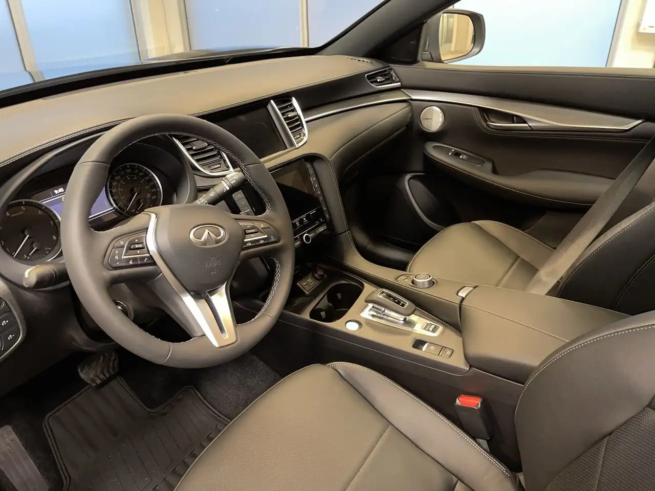 Infiniti QX55 снимка Infiniti QX55