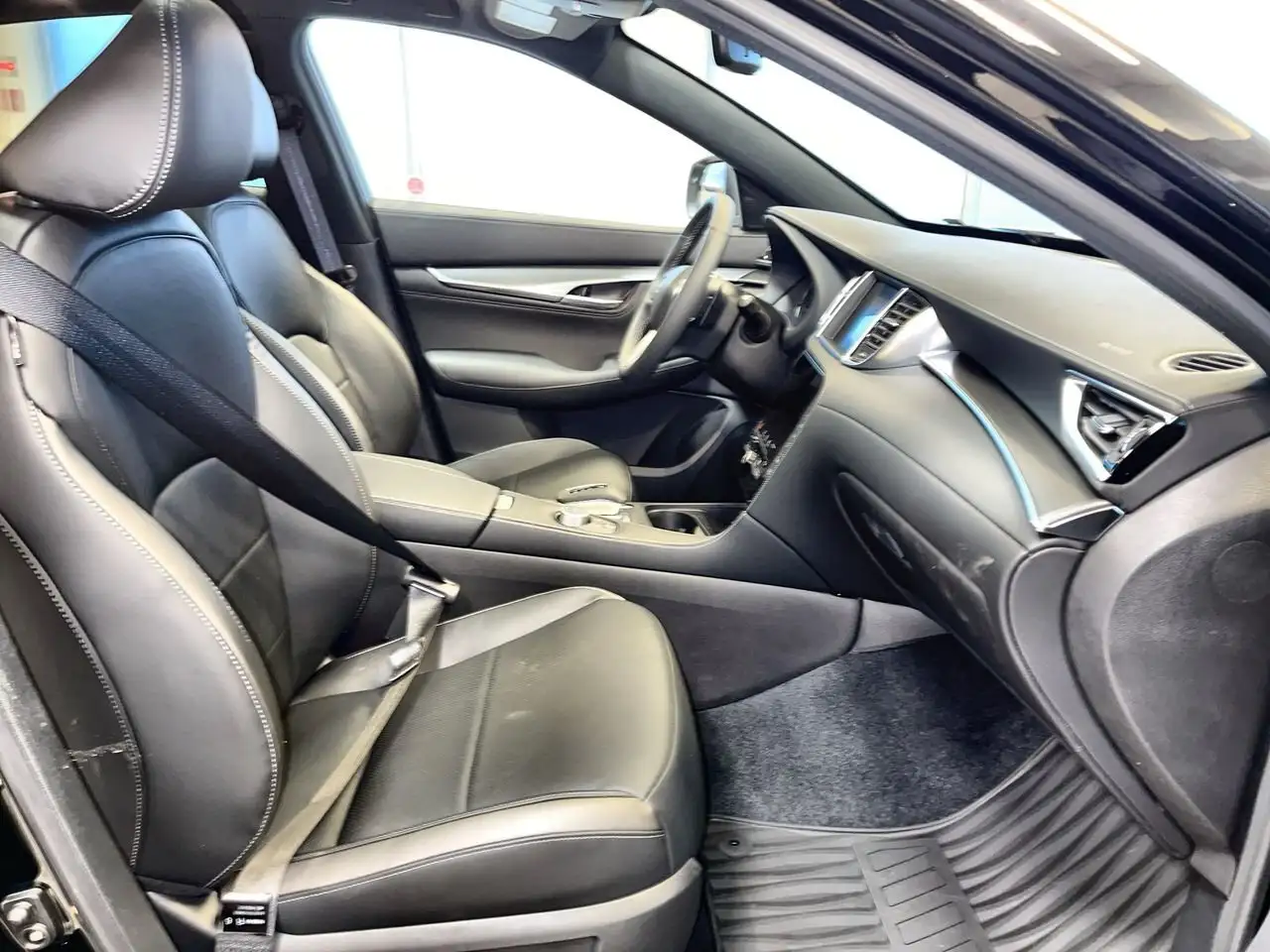 Infiniti QX55 снимка Infiniti QX55