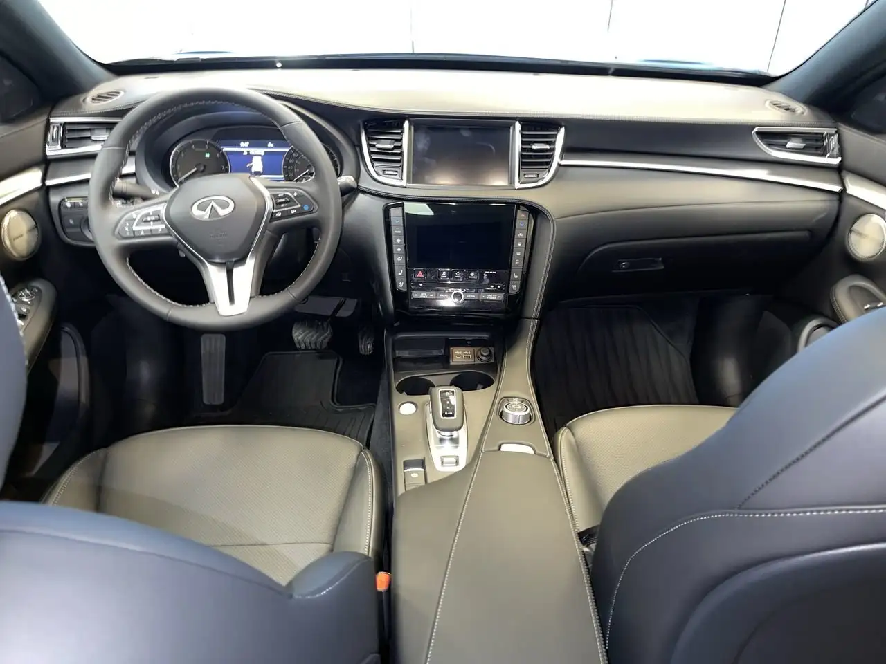 Infiniti QX55 снимка Infiniti QX55
