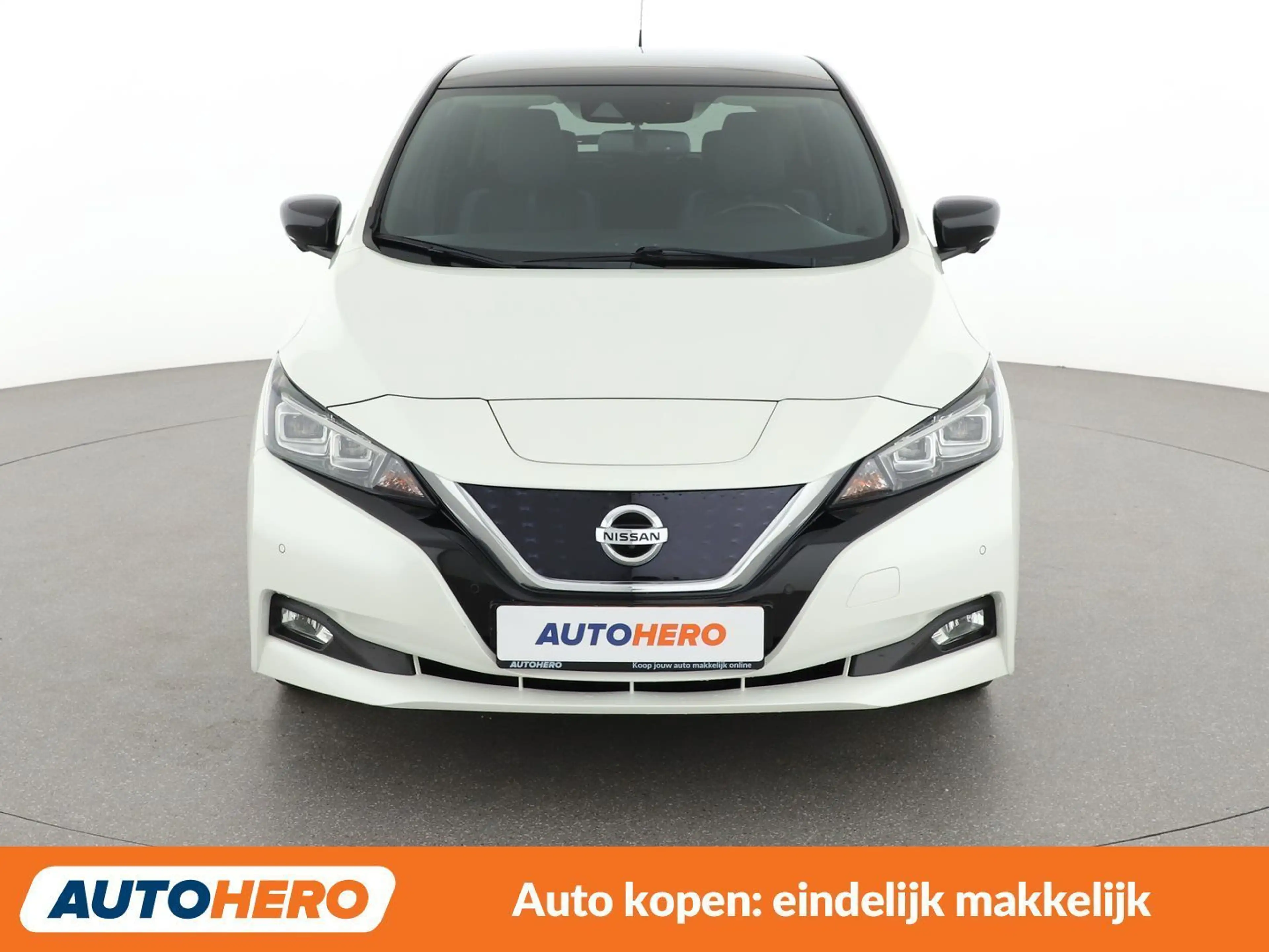 Nissan Leaf electric drive 110 kW Tekna — photo 9