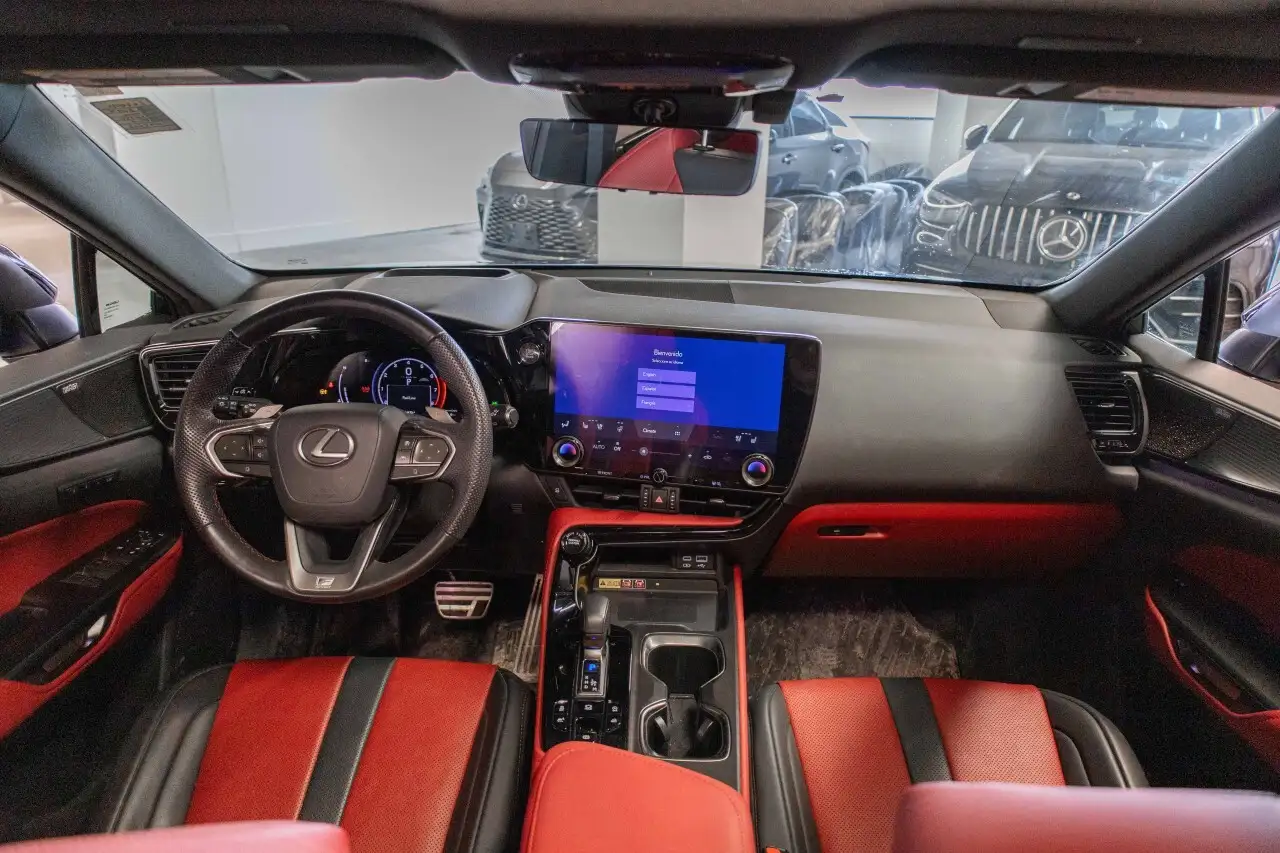 Lexus NX снимка Lexus NX