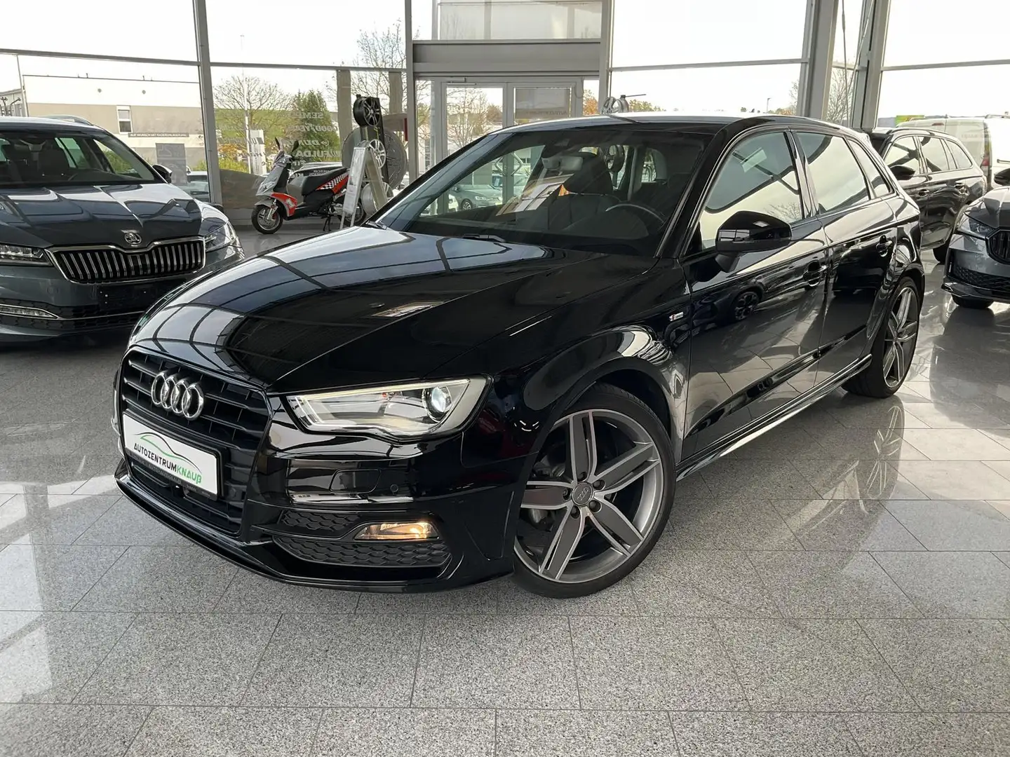 Audi A3 1.4TFSI Sportback ambition 1.Hand S-Line ACC Drive Schwarz - 1