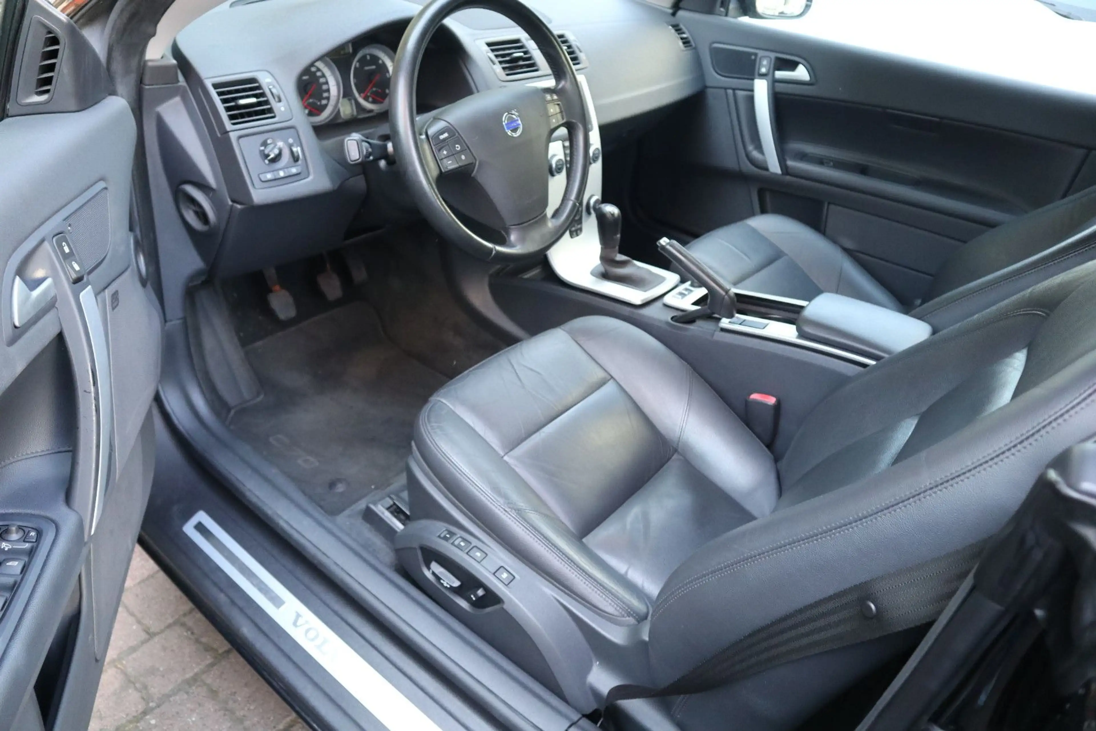 Volvo C70 Cabriolet D3 Summum 1.Hand Scheckheft — photo 12