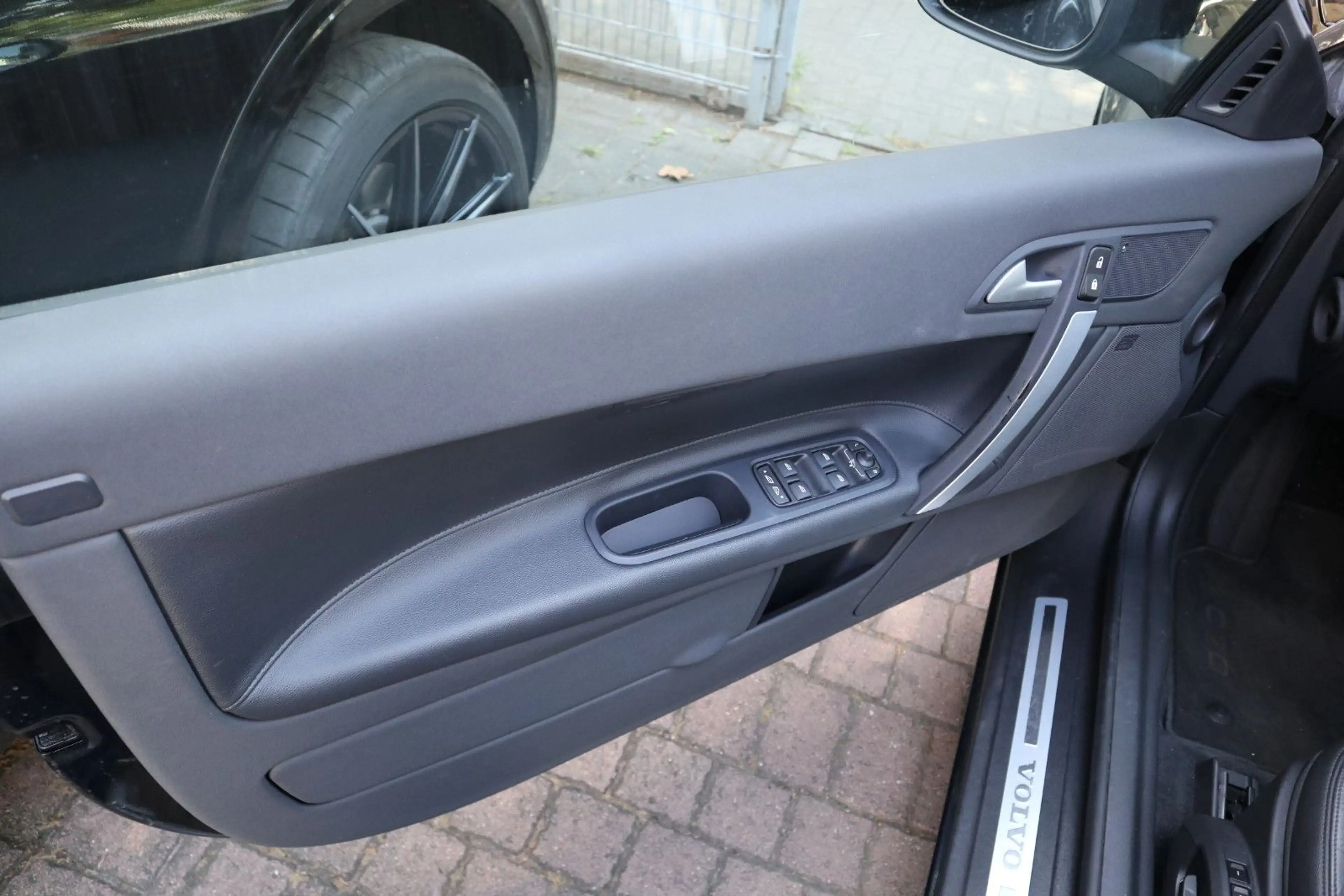 Volvo C70 Cabriolet D3 Summum 1.Hand Scheckheft — photo 13