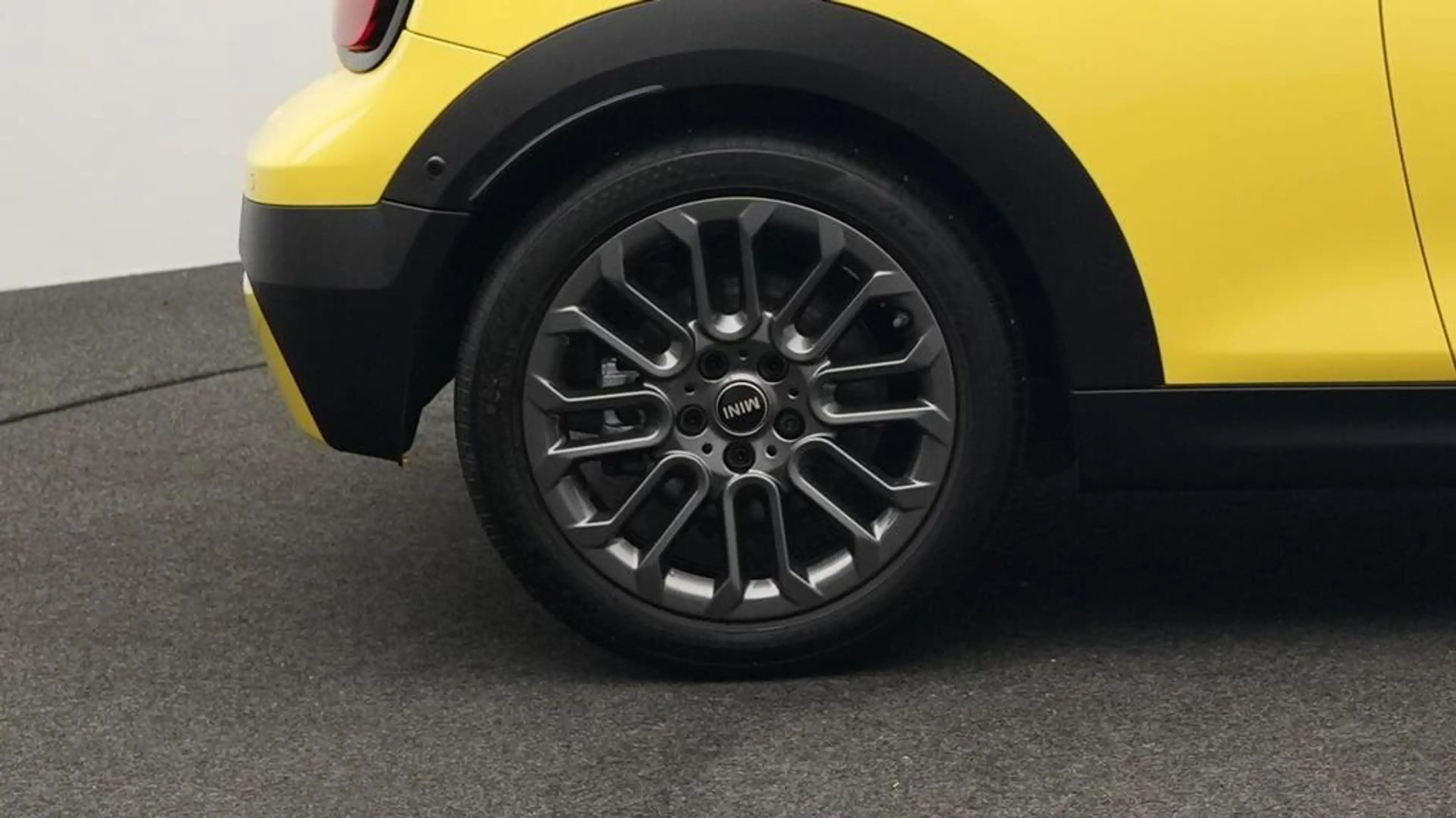 MINI Cooper C Cabrio Classic Trim — photo 10