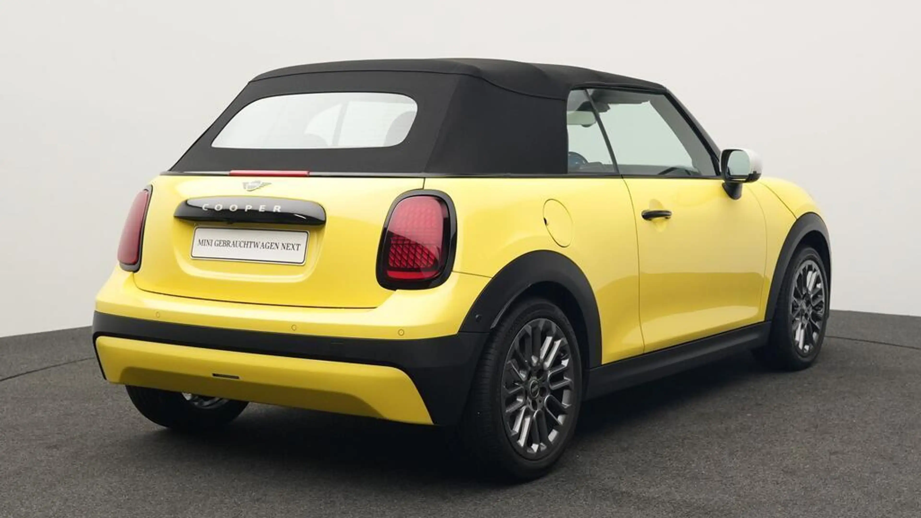 MINI Cooper C Cabrio Classic Trim — photo 6