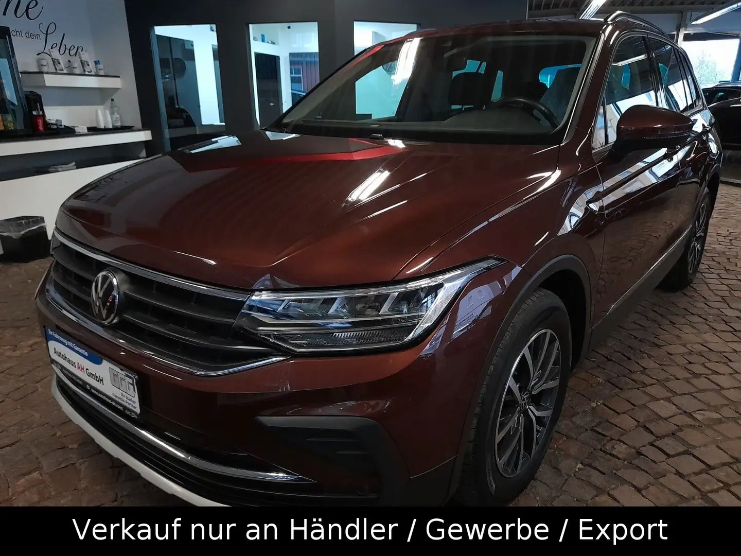 Volkswagen Tiguan Life Blau - 1