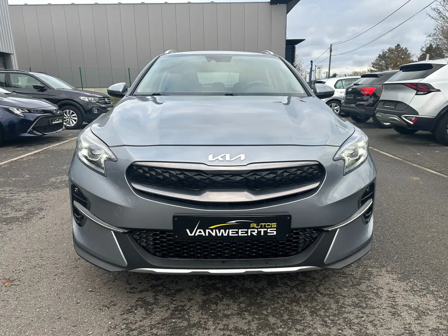 Kia XCeed 1.6 GDI DCT6 Plug-in-Hybrid CARPLAY/CAMERA/KEYLESS Grijs - 2