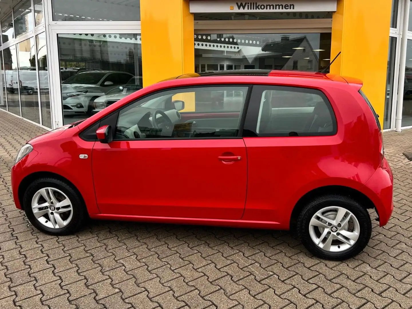 SEAT Mii Style 1,0 Klima Panorama Allwetterreifen SHZ Rot - 2