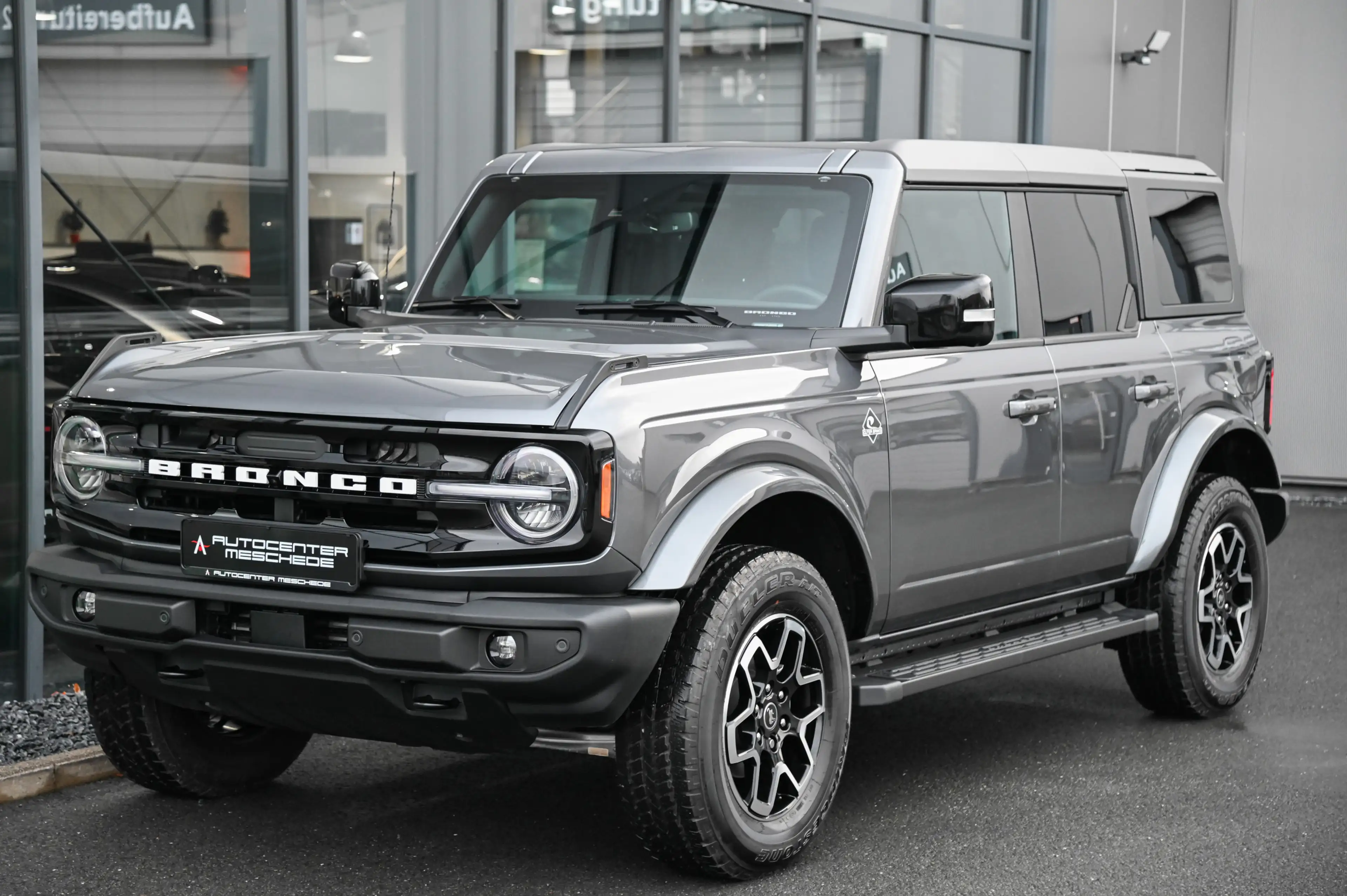 Ford Bronco 2.7 EcoBoost 4x4 Outer Banks* Vollleder* — photo 2