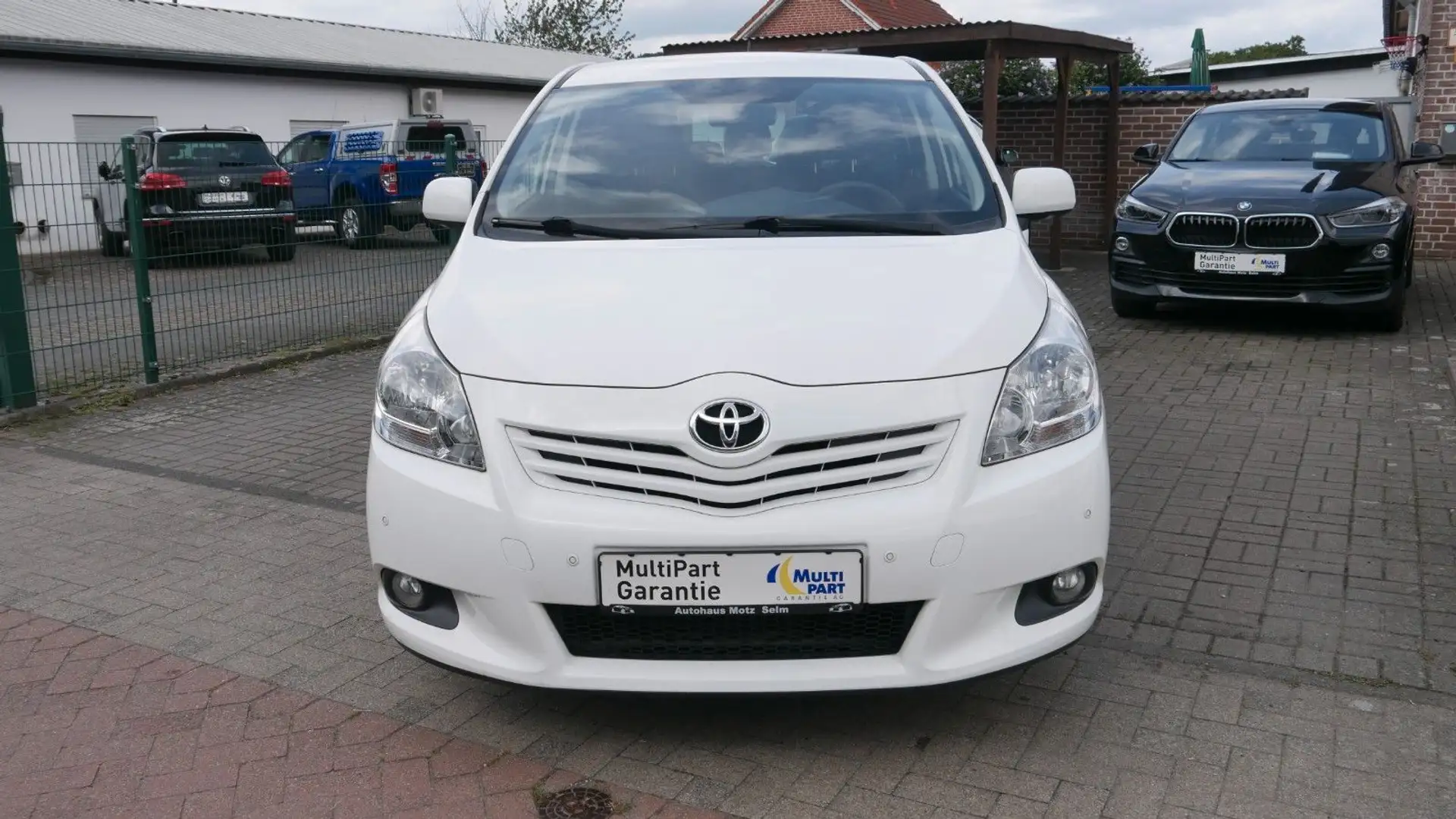 Toyota Verso Travel Weiß - 2
