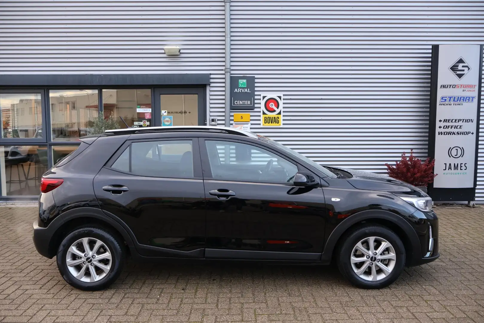 Kia Stonic 1.0 DynamicLine 1e Eigenaar | Dealer Onderh | NL-A Schwarz - 2