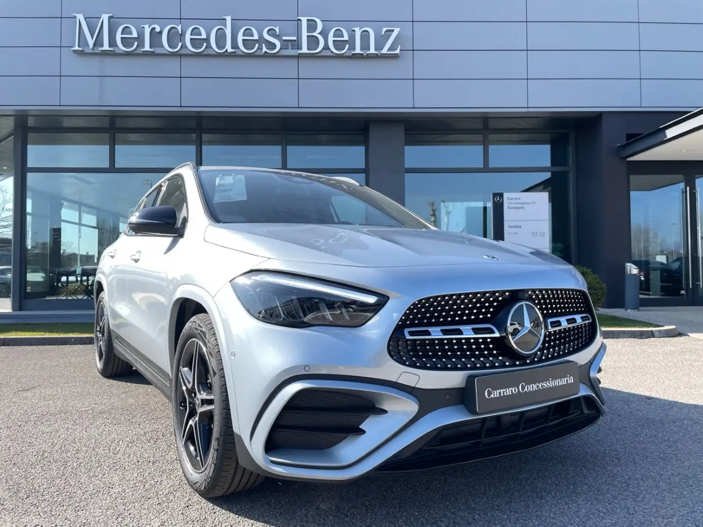 Mercedes-Benz GLA 200 d automatic Argento - 1