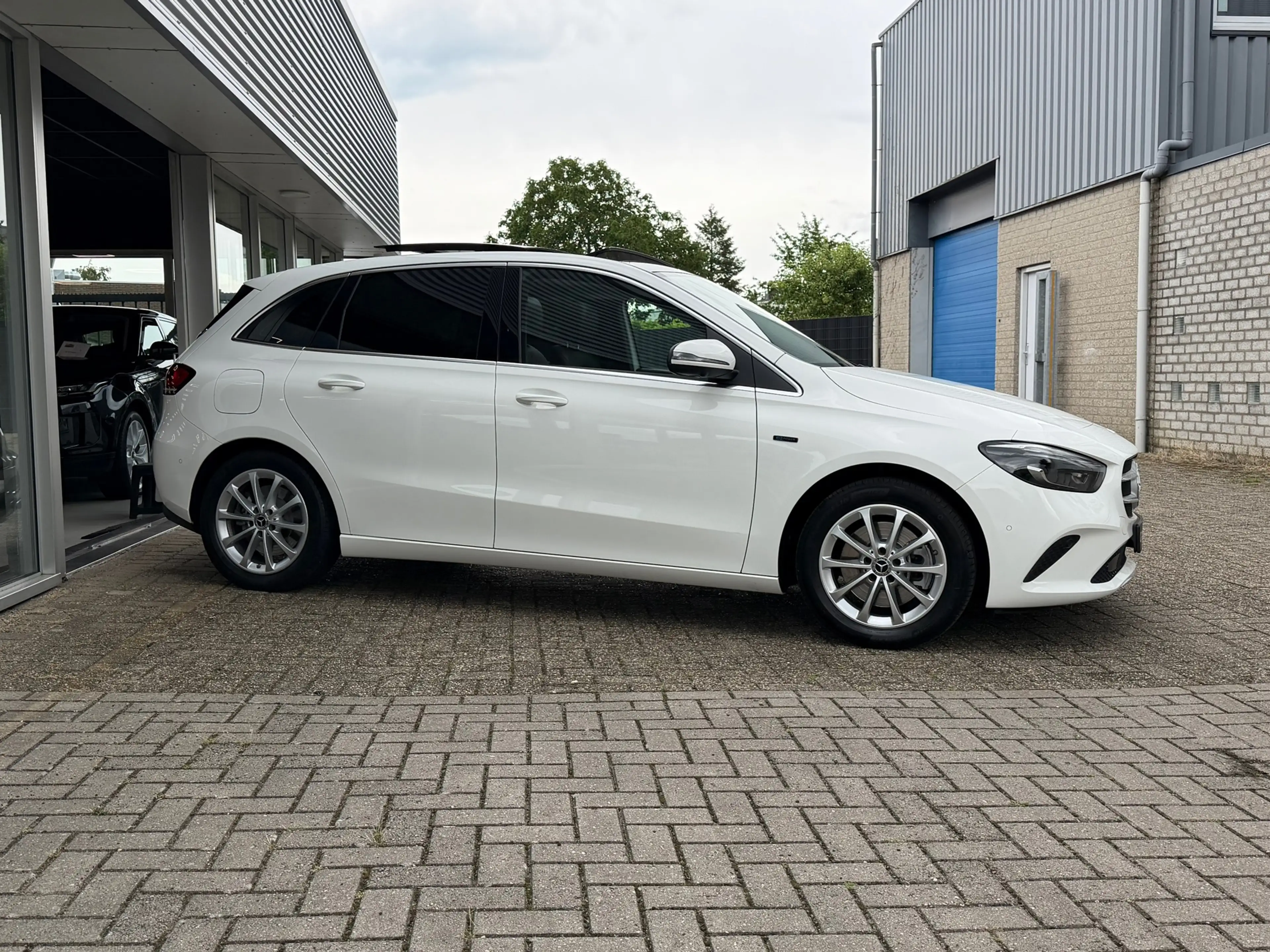 Mercedes-Benz B 250 e Advantage 218 Pk | Panoramadak| Navigatie | Crui — photo 4