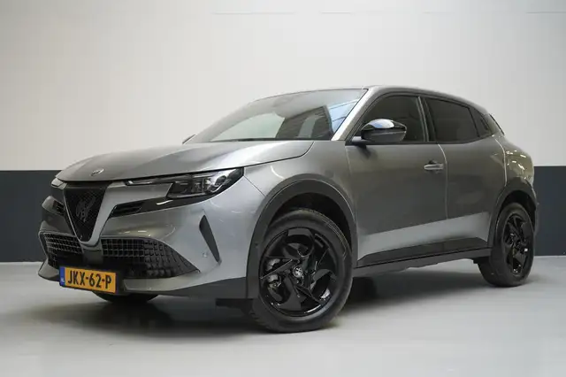 Alfa Romeo Junior 1.2 Turbo Hybrid Ibrida Speciale | Pack Techno | A