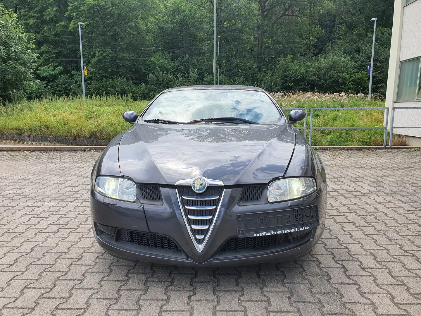 Alfa Romeo GT 2.0 16V JTS Progression Grau - 1