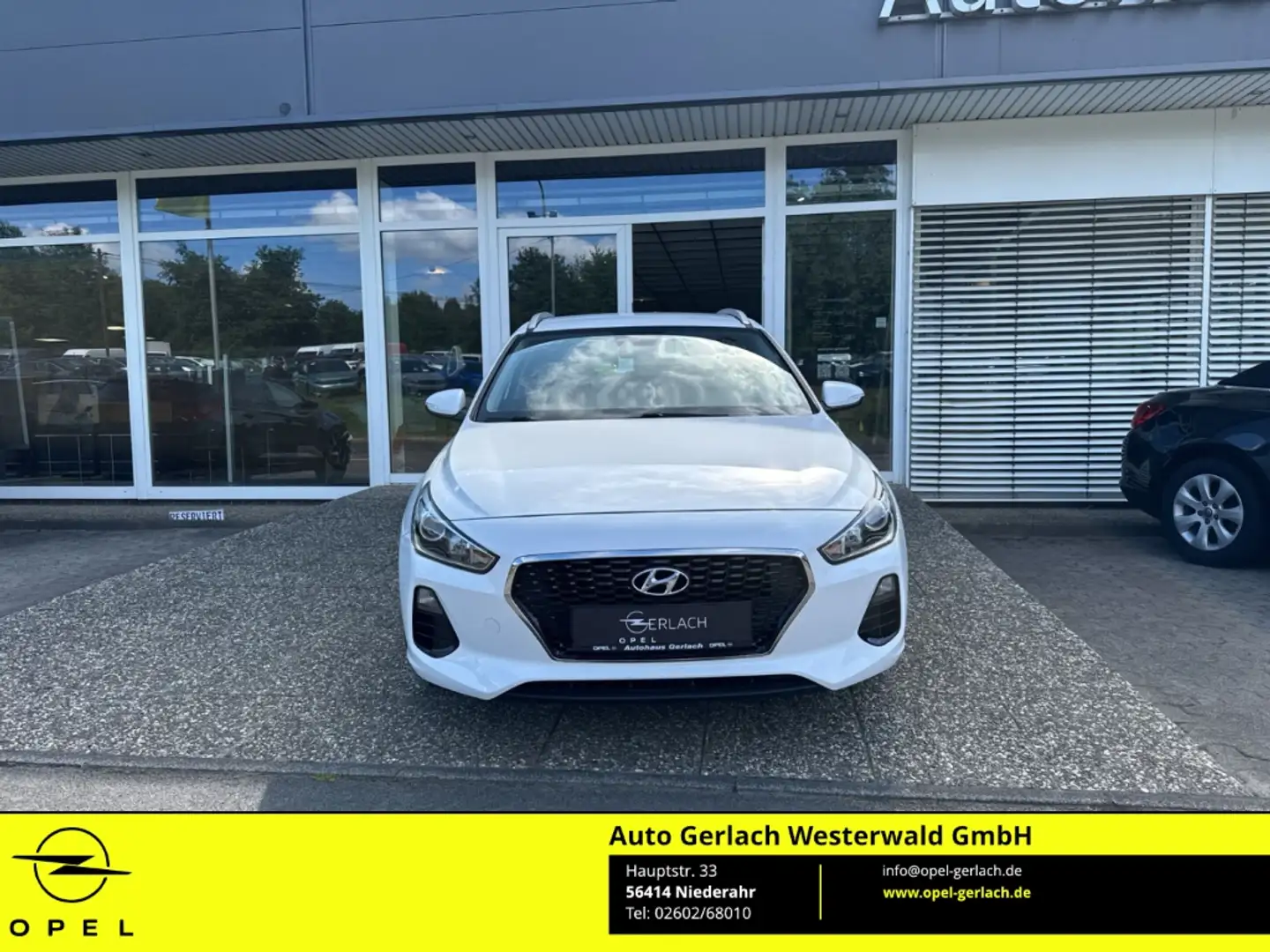 Hyundai i30 cw Passion 1.4 Fahrerprofil DAB SHZ LenkradHZG Spu White - 2