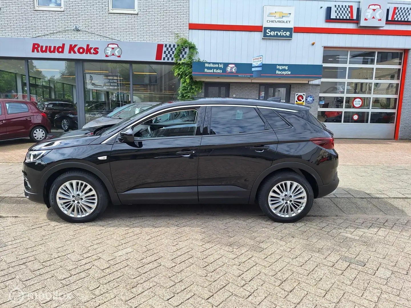 Opel Grandland X 1.2 TURBO INNOVATION / Trekhaak / Carplay / Noir - 2
