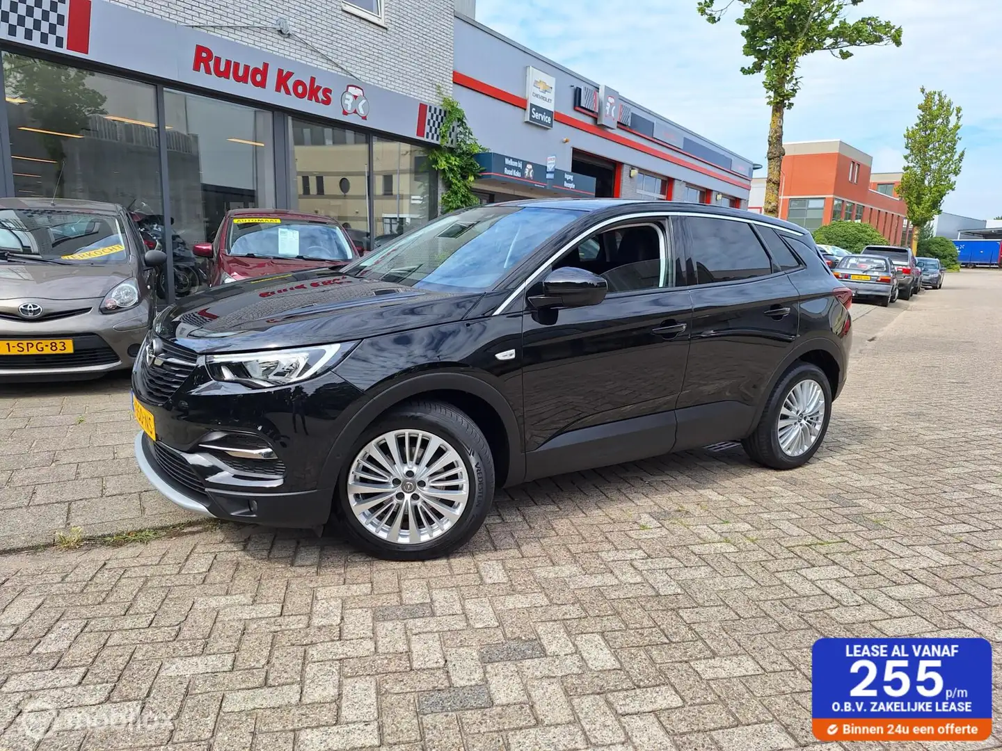 Opel Grandland X 1.2 TURBO INNOVATION / Trekhaak / Carplay / Zwart - 1