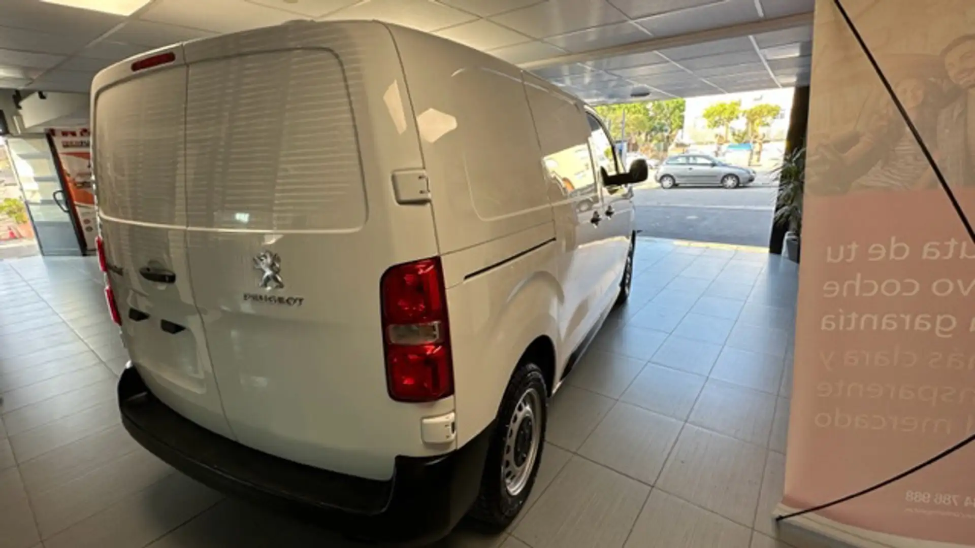 Peugeot Expert Fg. Long 2.0BlueHDi S&S Premium 120 Blanco - 2