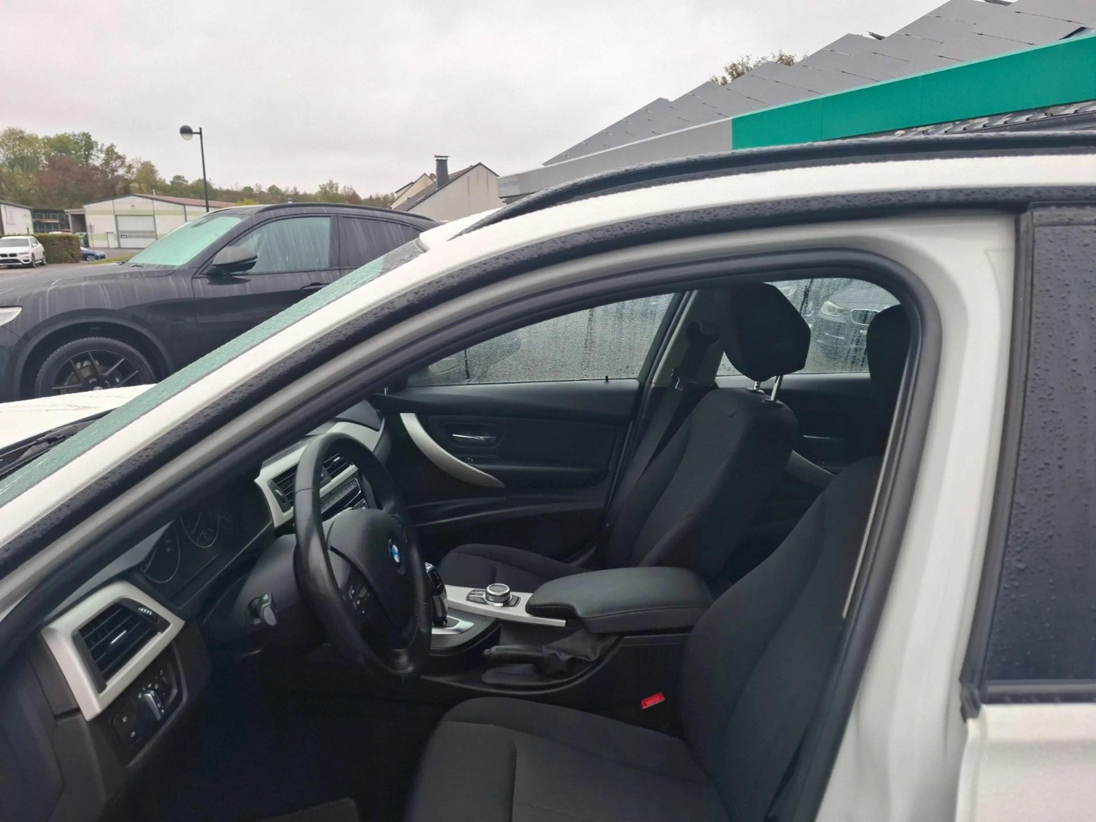 BMW 318 Touring Advantage NAVI LED — photo 5