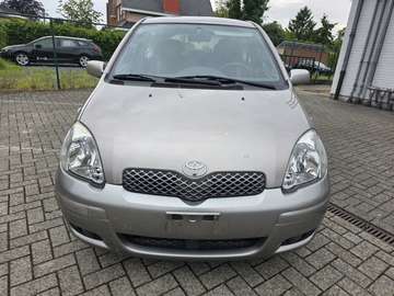 Yaris 1.0i VVT-i 16v Red Line