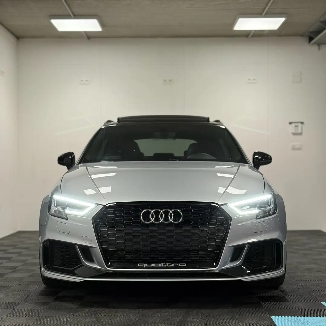 Audi RS3 Sportback 2.5 TFSI Quattro S tronic Grau - 1