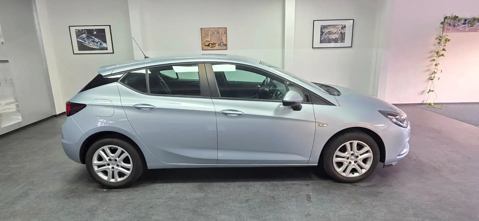 Opel Astra Limo Edition PDC TÜV 09/2027 Blau - 1