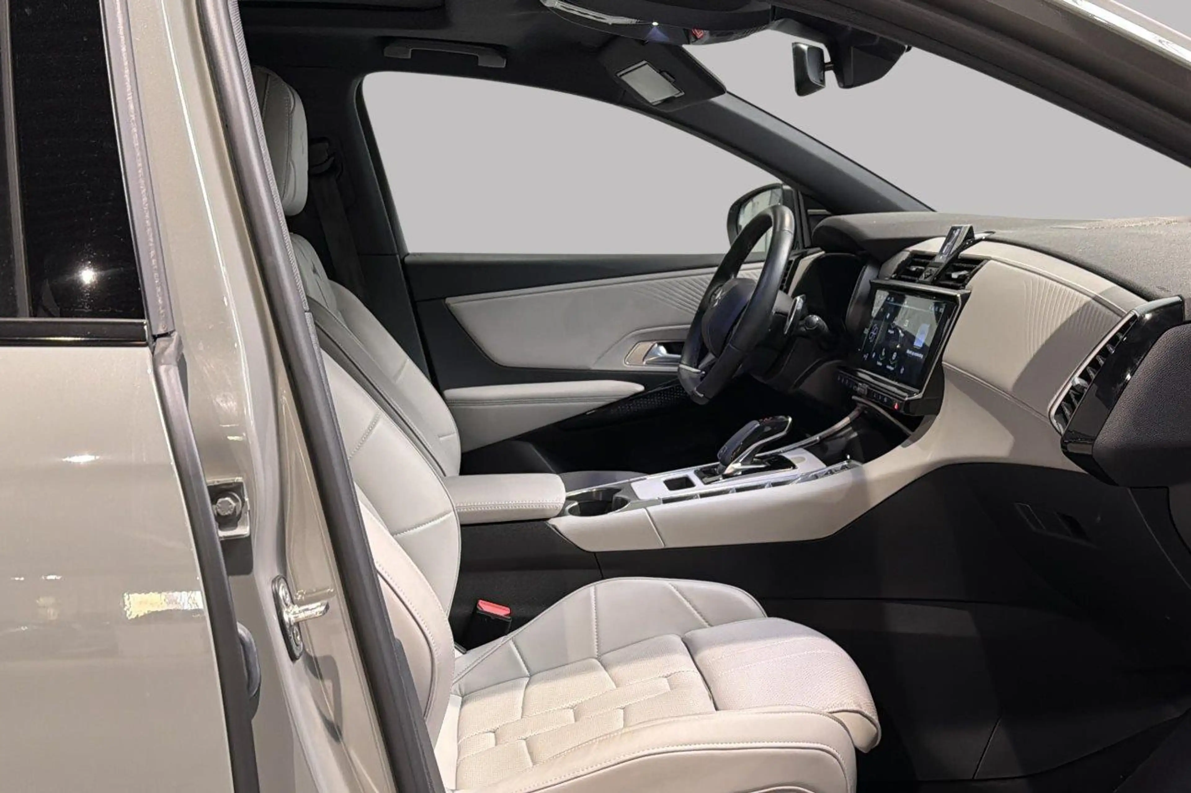 DS Automobiles DS 7 BLUEHDI 130 AUTOMATIC ETOILE — photo 8