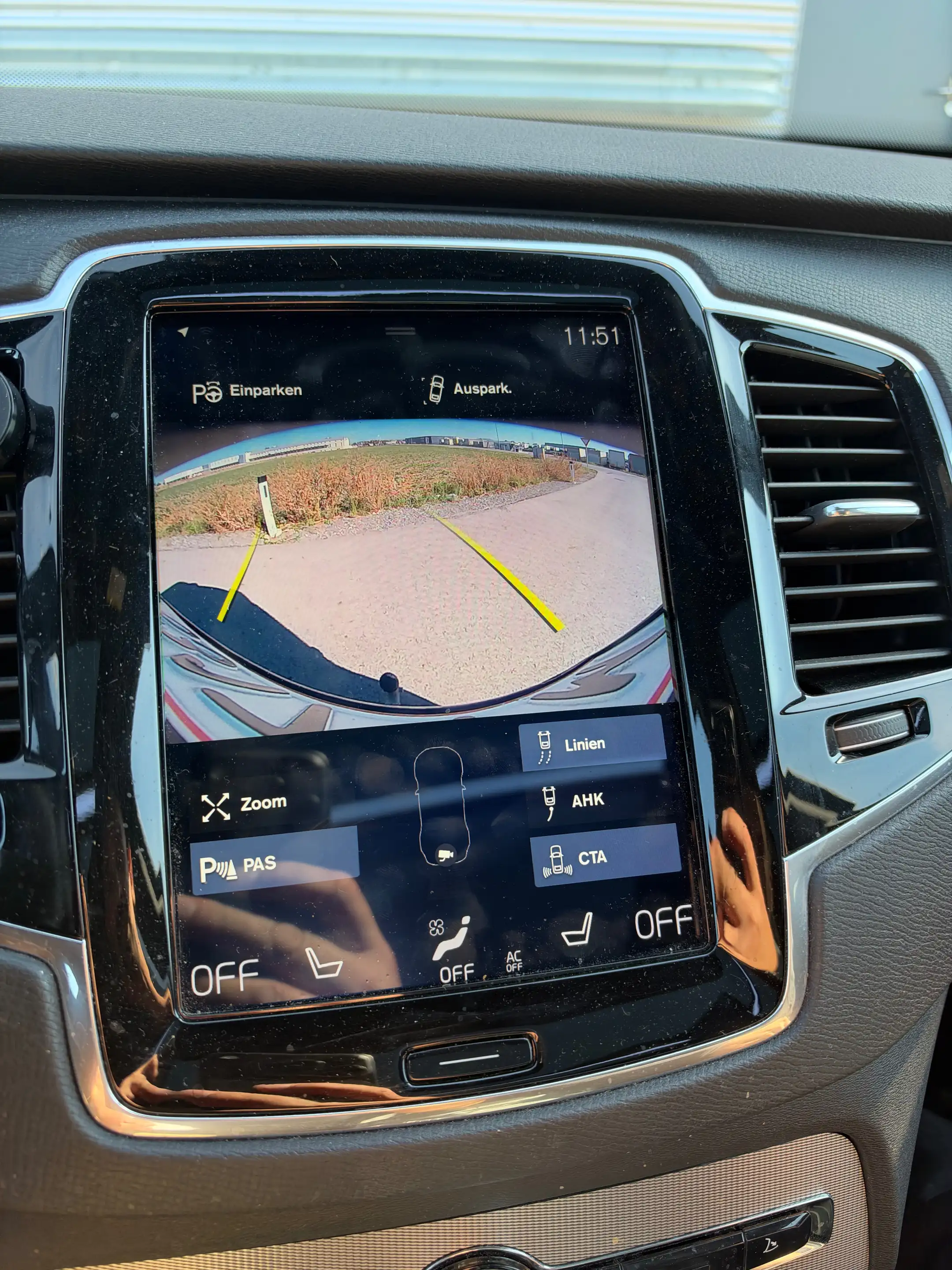 Volvo XC90 D5 AWD R-Design — photo 11