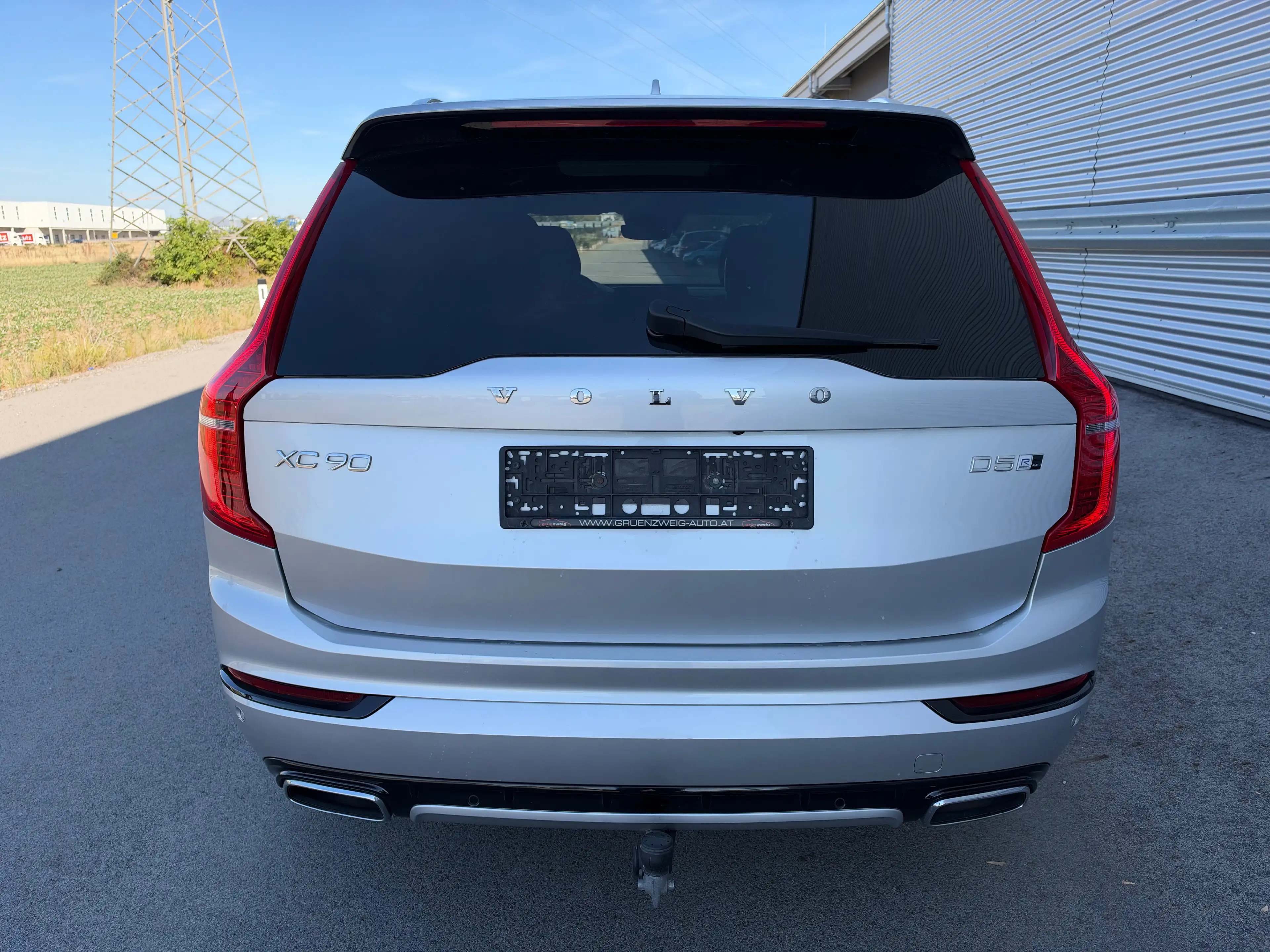 Volvo XC90 D5 AWD R-Design — photo 6